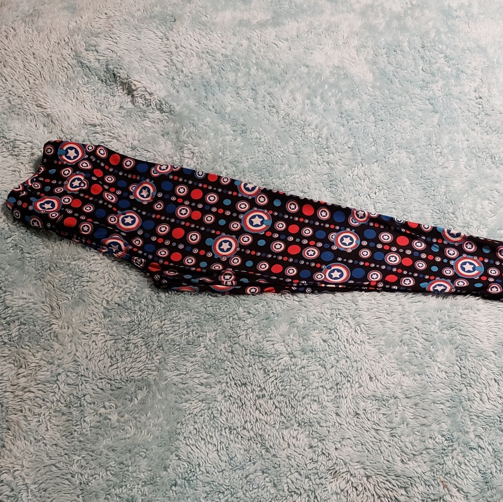 LuLaRoe Captain America OS Leggings
